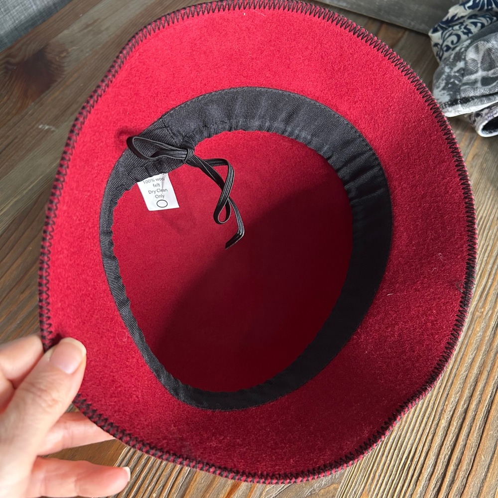 Red Wool Felt Cloche Hat Flower Accent vintage style adjustable retro - Picture 6 of 8